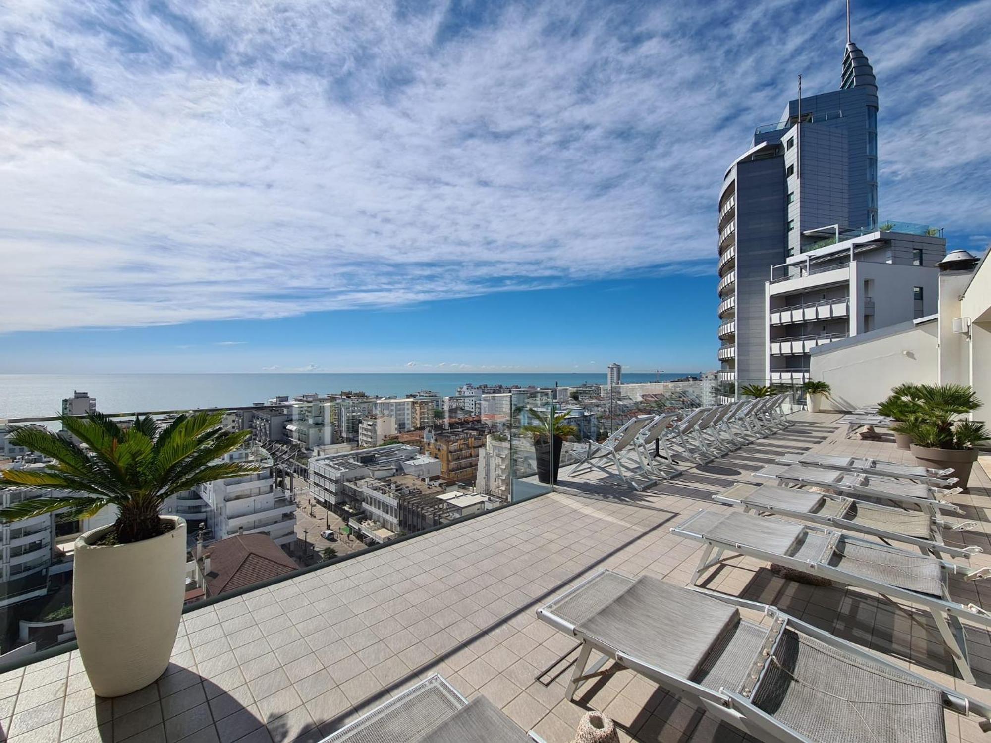 Hesperia Hotel & Residence Lido di Jesolo Buitenkant foto